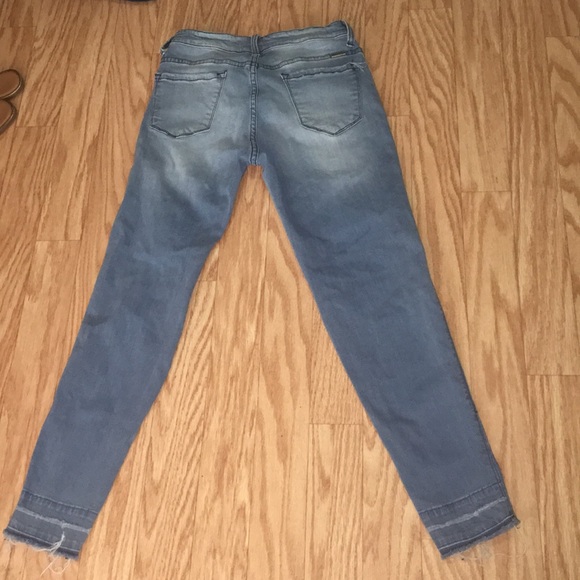 Distressed skinny jeans(For rosiee) - Picture 2 of 7